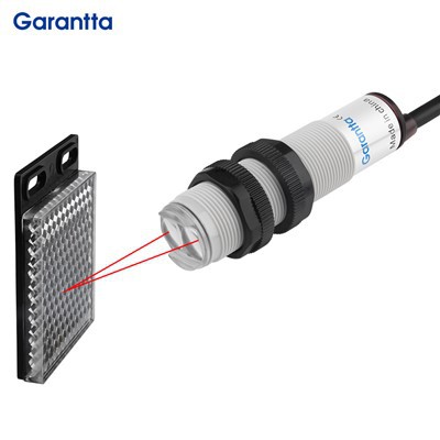 Cylindrical Photoelectric Sensor